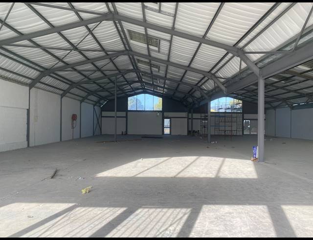 366M² RETAIL TO LET IN TOKAI